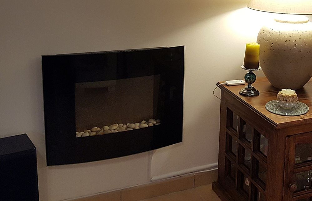 Lareira elétrica de parede 900/1800W com comando – como nova