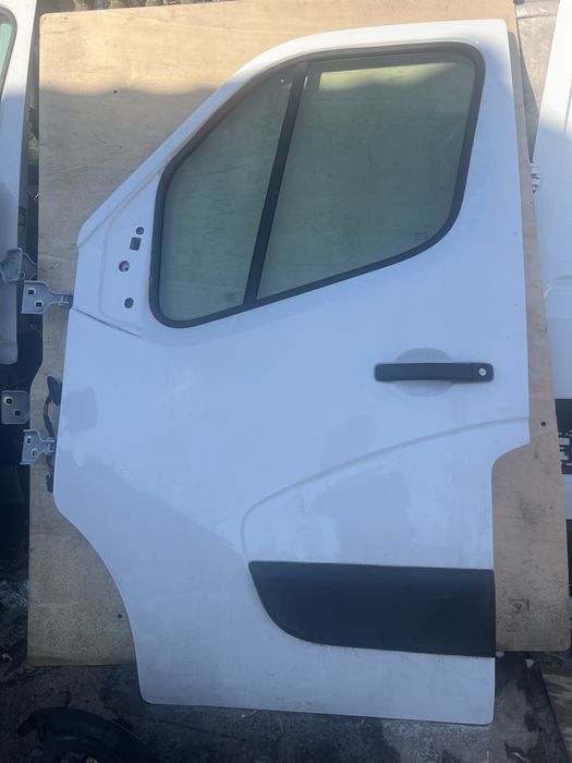 Передні двері рено мастер 3_4