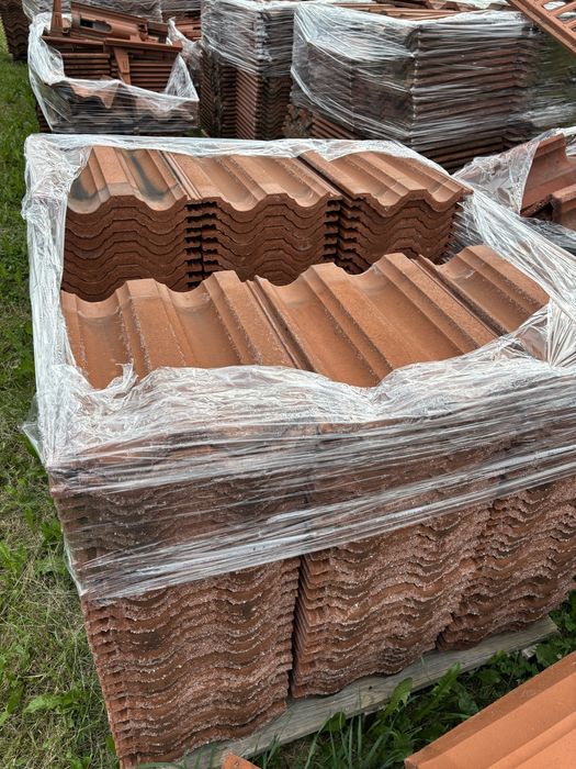 Dachówka staroniemiecka Brass betonowa w kolorze ceglanym