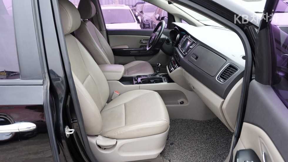 KIA CARNIVAL 3Gen 9місць Prestige Повернення ПДВ