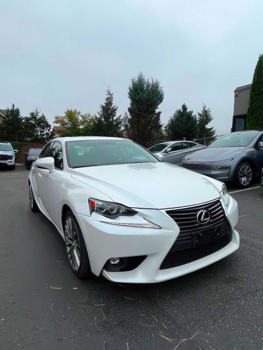 Lexus IS 300      2016