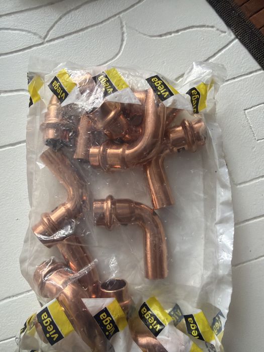 Kształtki viega -nowe 15 paczek po 10 szt.