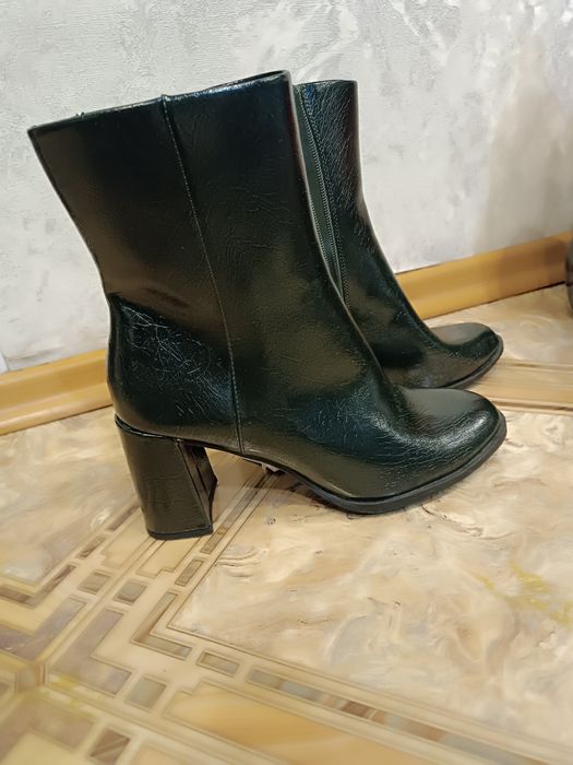 Сапоги женские, новые