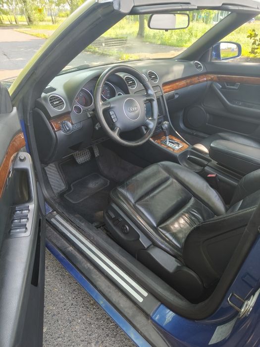 Audi A4 cabrio 2.4b 2005r