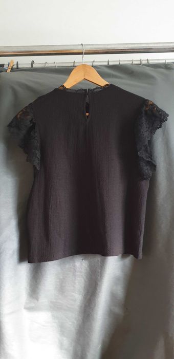 Blusa Zara com renda