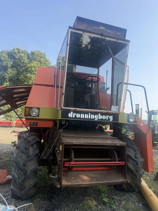 Зерноуборочный комбайн Dronningborg D 4000S