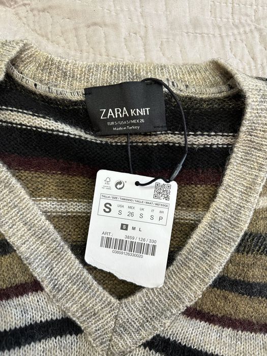 Zara Knit в'язане плаття-светр із V-подібним вирізом у смужку (S)