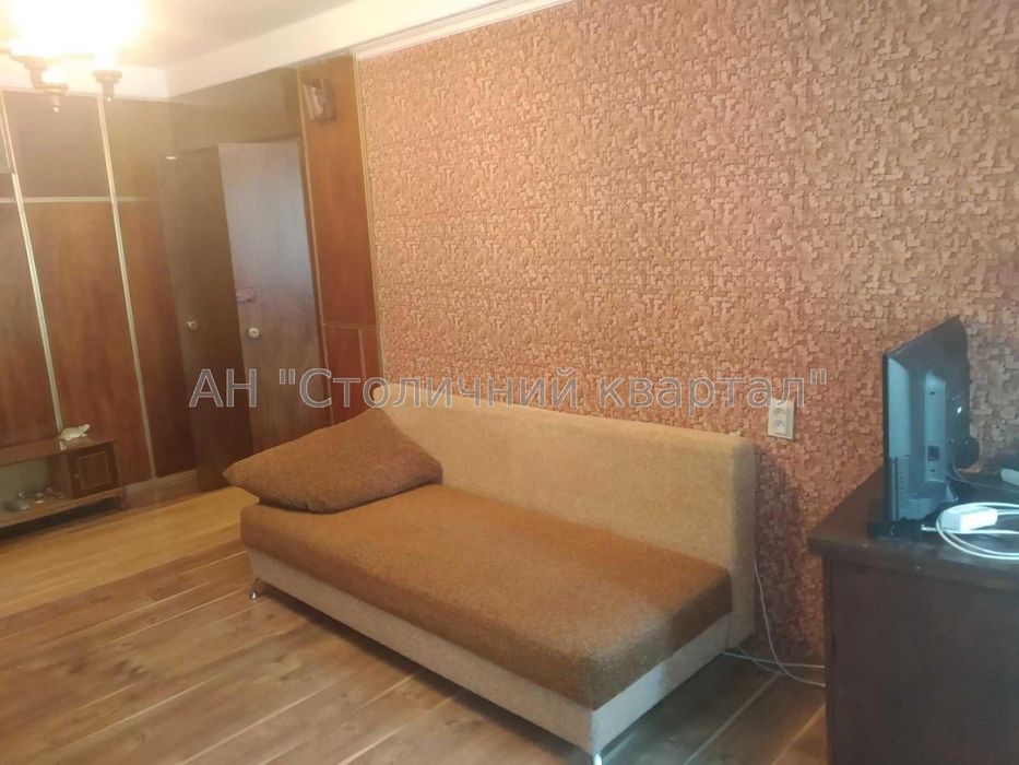 метро Виставковий центр Васильківська Голосіївський 116а