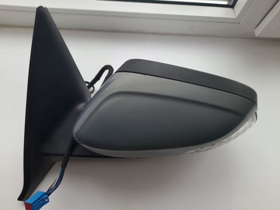 Ліве дзркало на Volvo V50