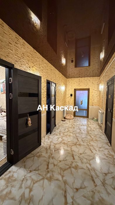 Продам дом кирпичный из 2х этажей.ХТЗ.