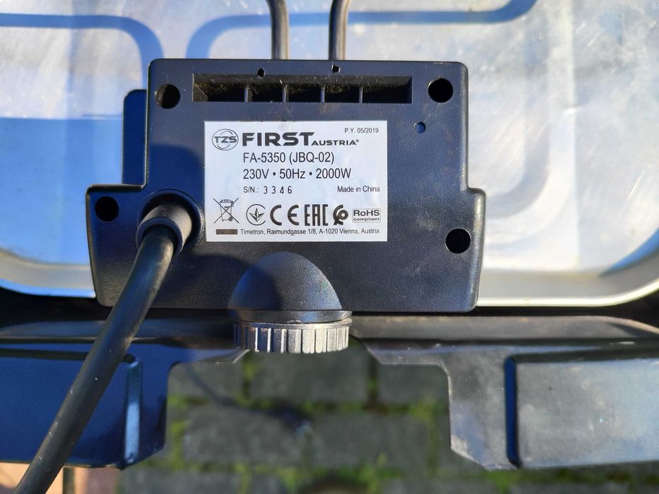 Grill elektryczny First