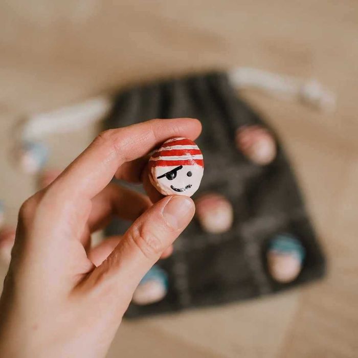 Gra Piraci  (na zasadzie kółko - krzyżyk)