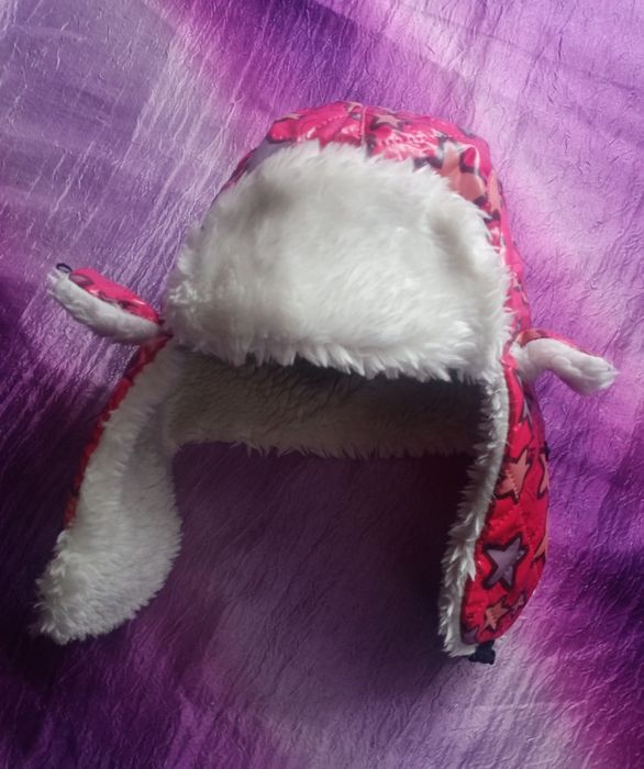 Nowa, ciepła czapka dziecięca uszatka w kolorowe gwiazdki,pilotka