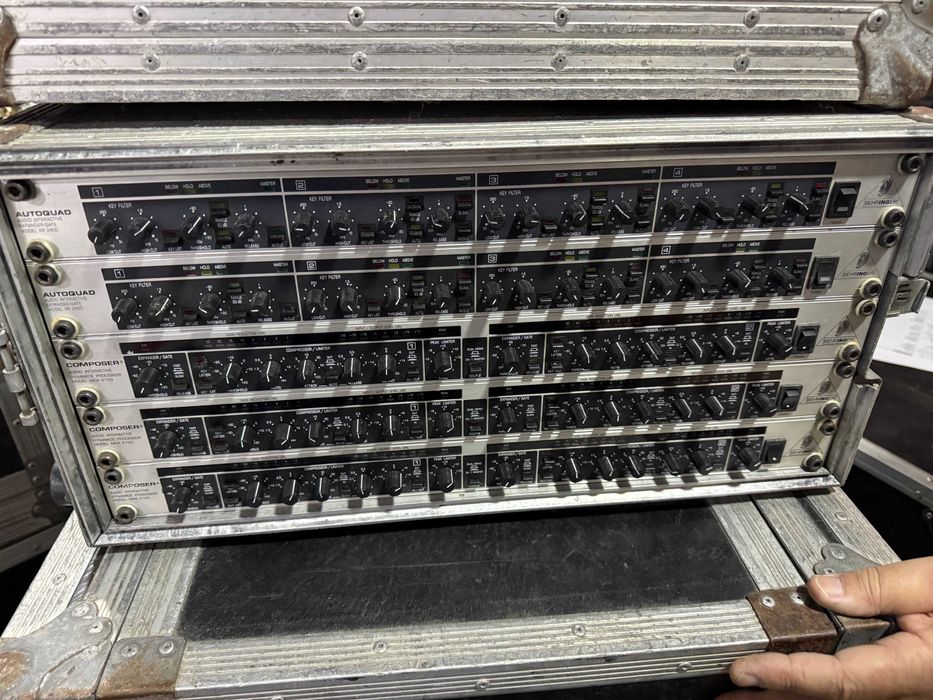 Rack Behringer - Compressor MDX2100 e Expander/Gate XR2400