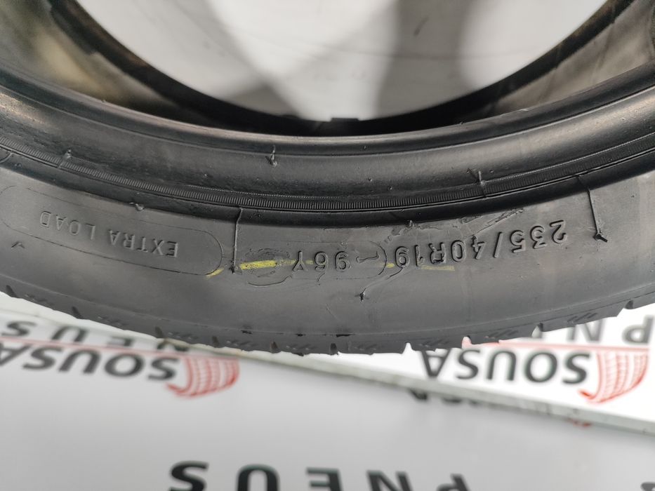 160 Euros 2 pneus 235-40R19 96y  Kleber - Oferta dos Portes