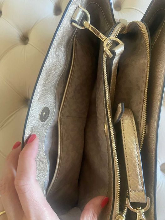 Mala Michael Kors