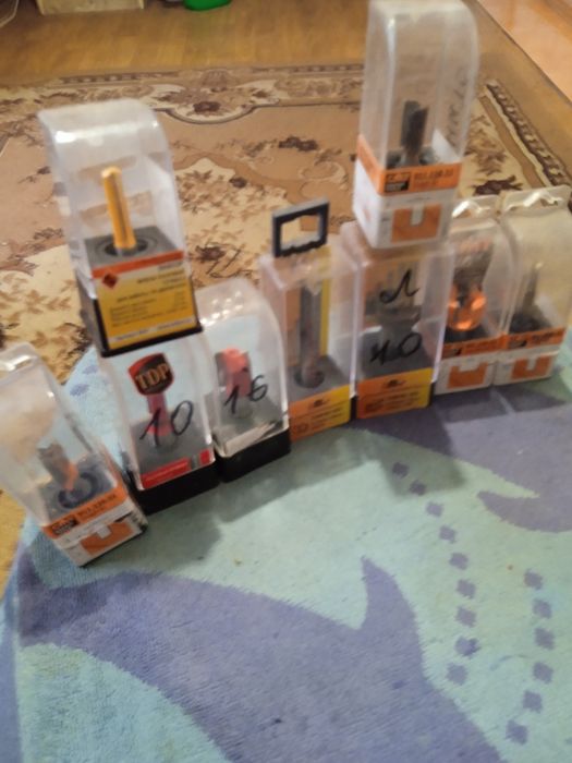 Продам фрезы по дереву