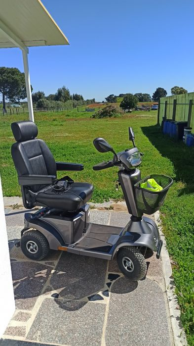 Scooter Elétrica de mobilidade ( controlada por guiador)
