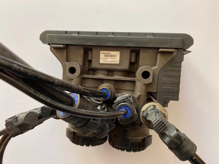 Модулятор EBS KNORR-BREMSE Renault Range Gama T Volvo 22225566 K102266