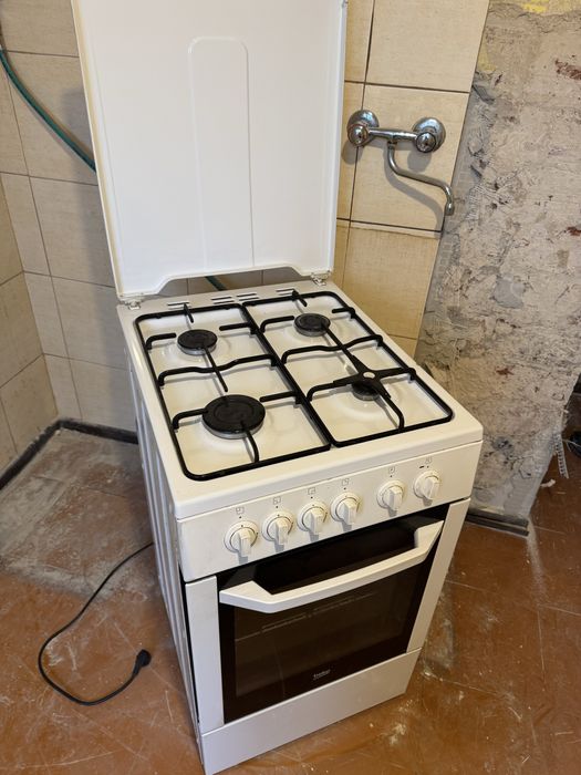 Kuchenka gazowo-elektryczna BEKO –4 palniki