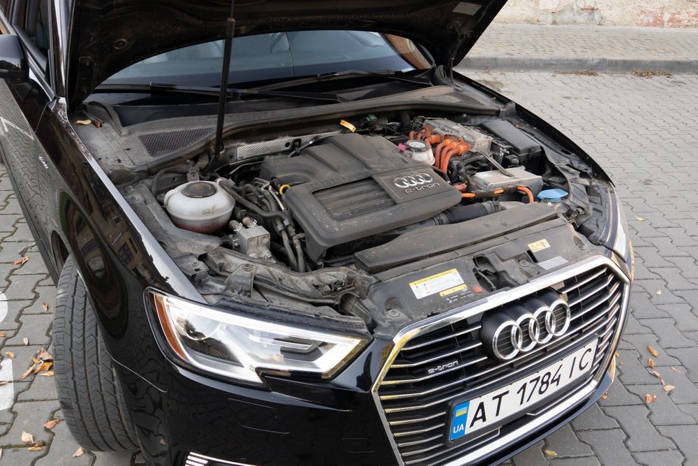 Audi A3 E-tron Sportback Hybrid Ауді А3 Етрон Електро