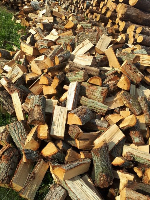 Drewno  suche  iglaste i liściaste.