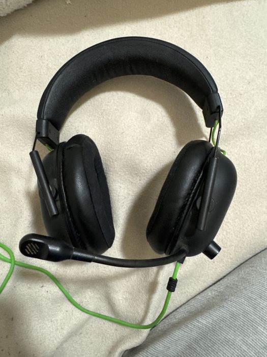 Auscutadores razer backshark