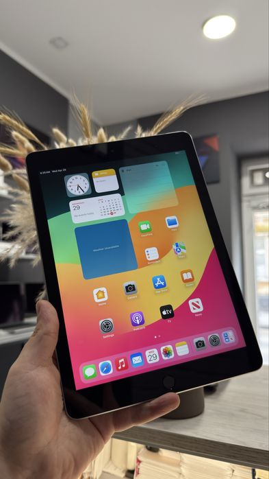 IPad 6 32 Gb WiFi + LTE Space Gray 96% акб,гарантія від магазину IFriend.