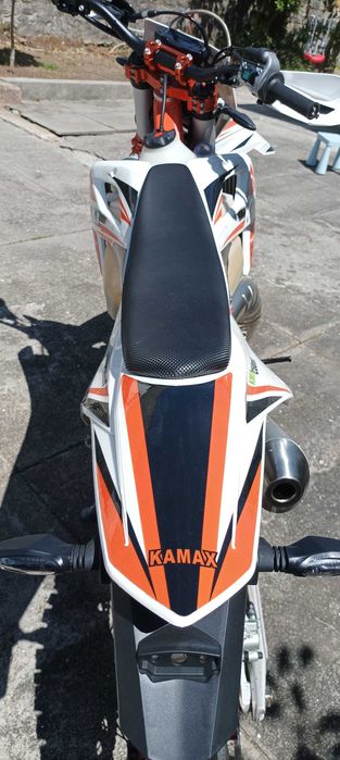 Kamax 250 EXC 2025 quase nova