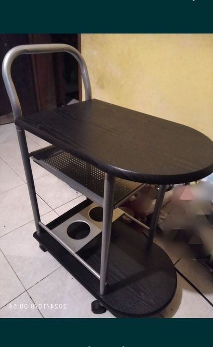 Carrinho de chá  /  carrinho de bebidas