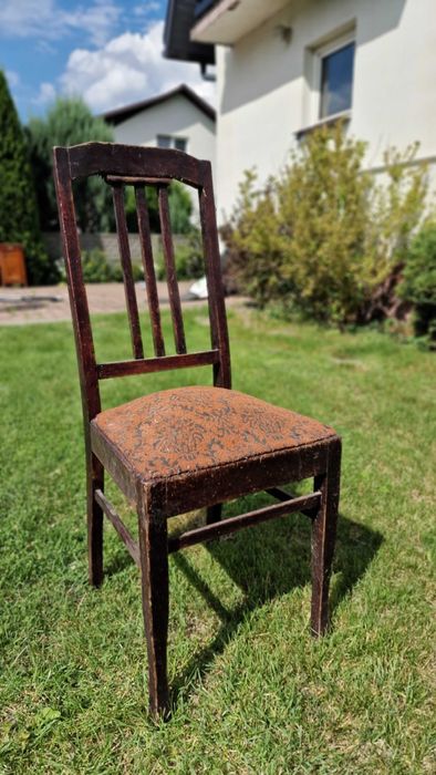 Cały zestaw przedwojennych rzeźbionych mebli