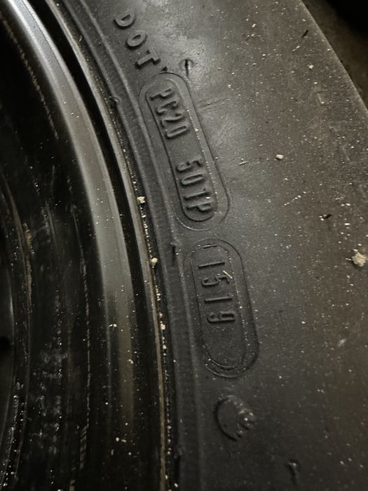 Домкрат ,докатка jeep grand cherokee,dodge durango