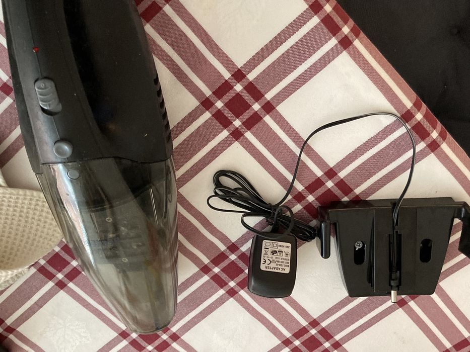 Aspirador de mão BECKEN