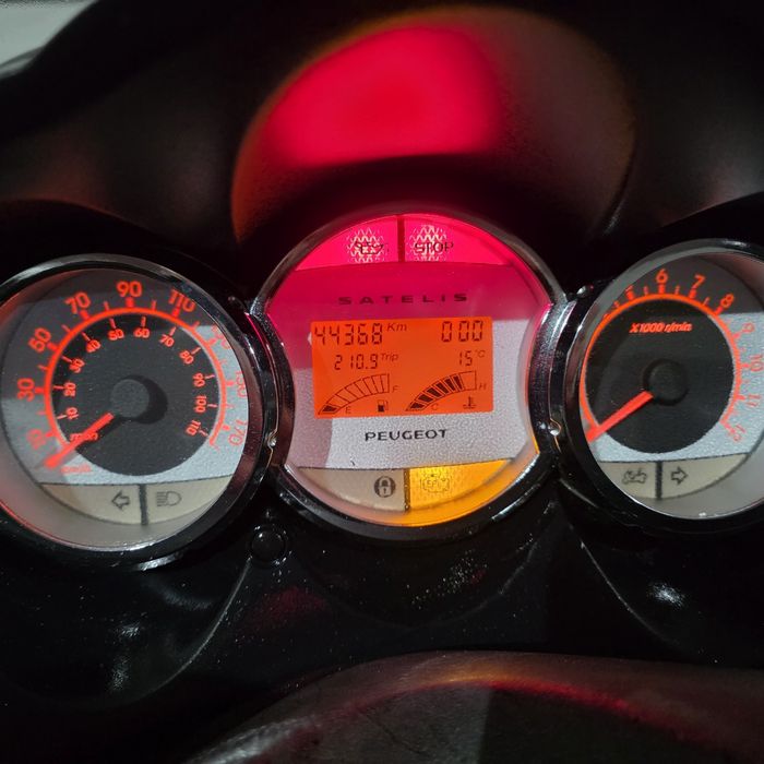 Peugeot satelis 125
