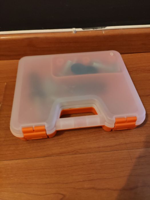 Caixa de ferramentas para criança Ikea