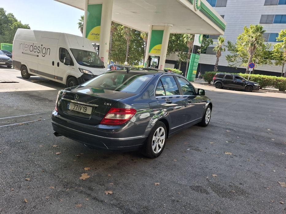 Mercedes-Benz C 220 — fotografia 3