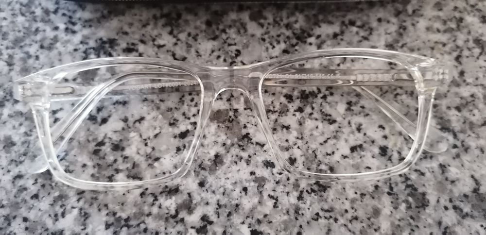 Óculos de sol marca vogart novos