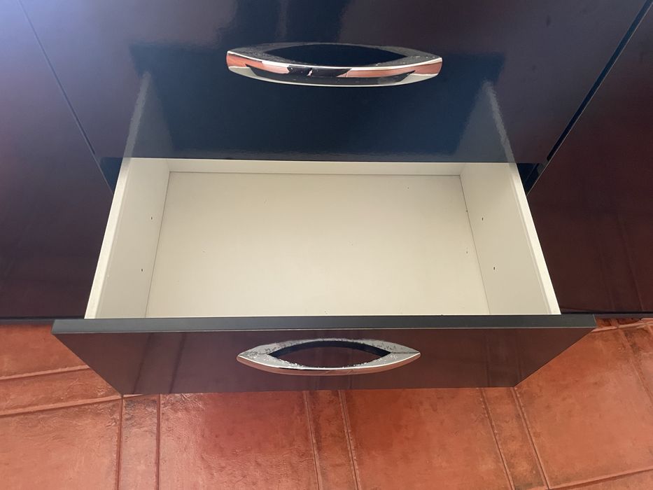 Armario sala preto NEGOCIAVEL