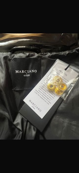 Курточка Marciano