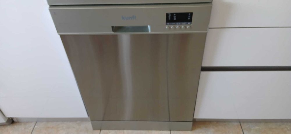 Máquina de Lavar Loiça Kunft – Bom Estado