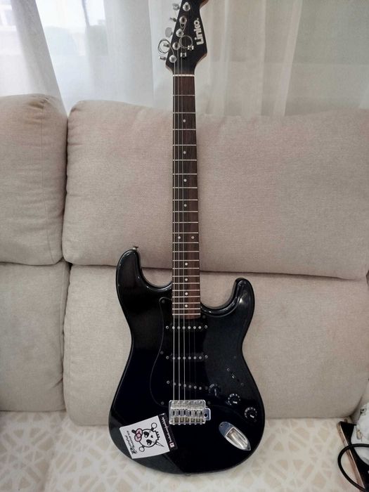 Oportunidade 2 guitarras e 1 pedal multiefeitos Tank G