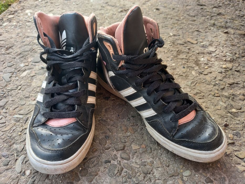 Продам пилосос .