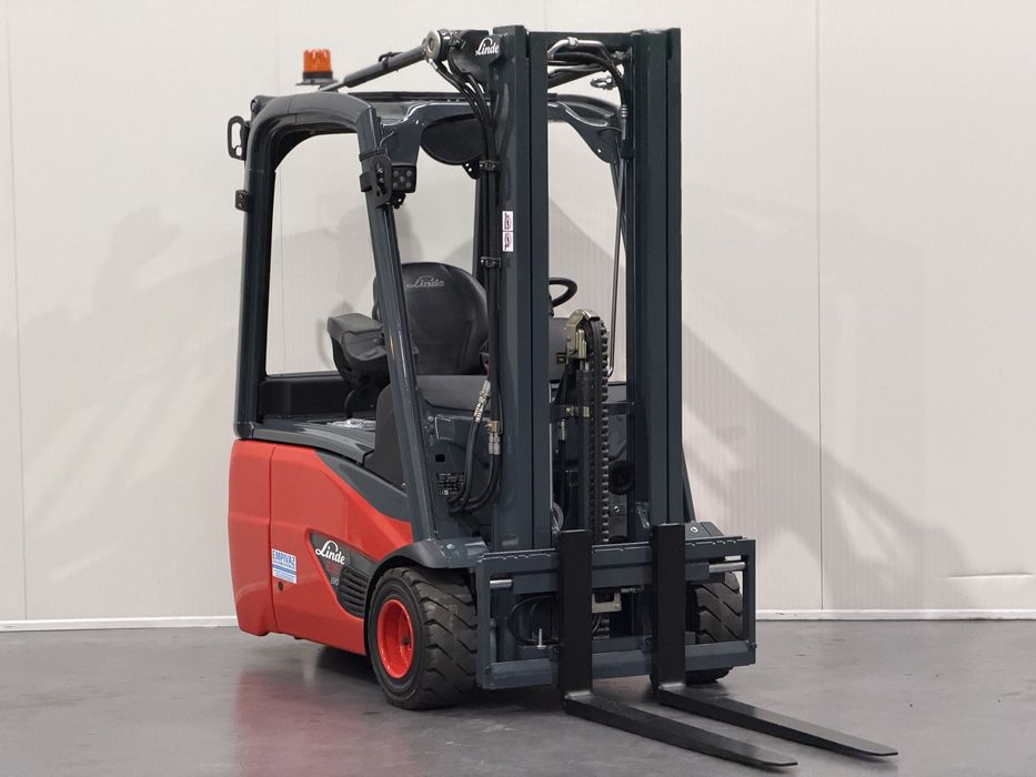 Empilhador Linde 1800kg - Elétrico