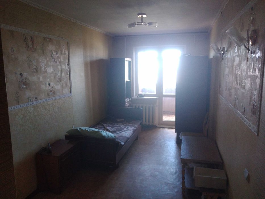 Сдаю комнату в трёшке