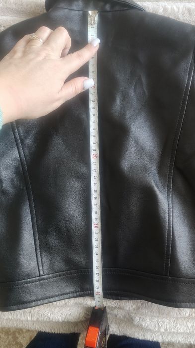 Косухи. Курточки на девочку. Кожанка на девочку. Куртки для двойни