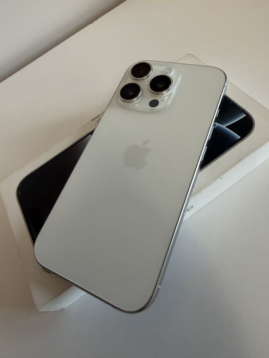 Iphone 16 pro biały 128gb kondycja 93%