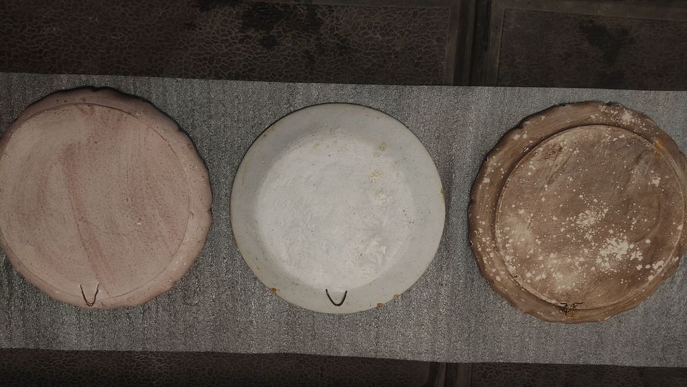 Декоративна настінна тарілка.