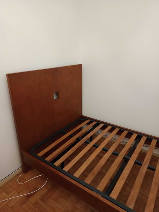Cama em Cerejeira + Estrado + Colchão