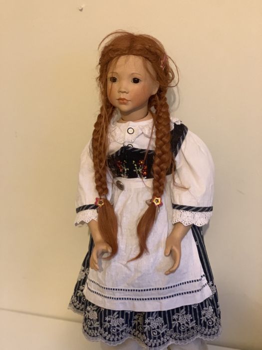Lalka porcelanowa Alexa Linda Mason 78