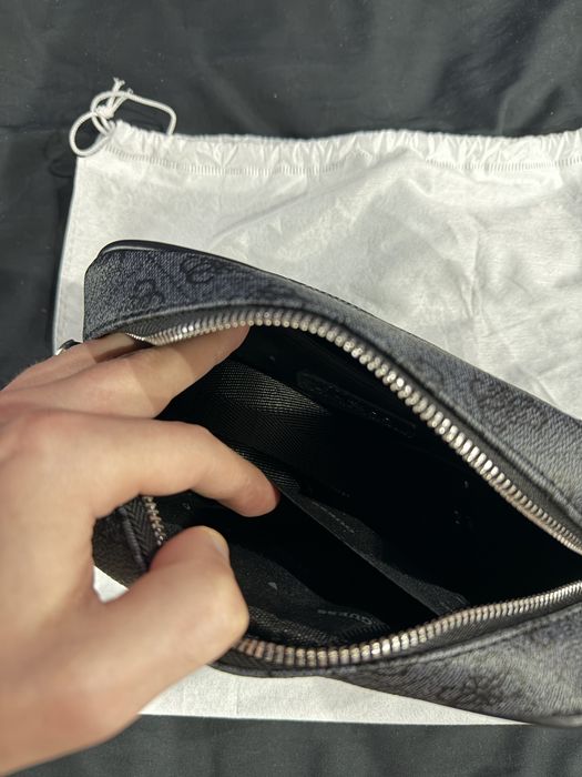 Сумка Guess Vezzola Smart чоловіча шкіряна сіра чорна барсетка Гуесс